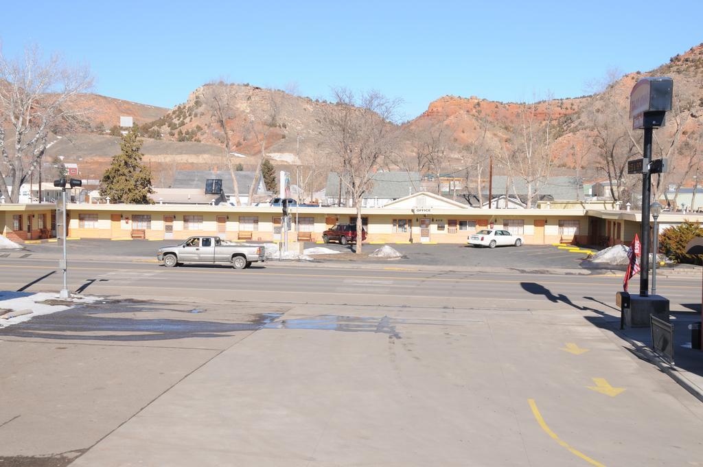 Rainbow Motel 瑟莫波利斯 外观 照片