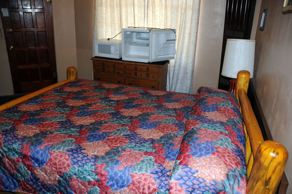 Rainbow Motel 瑟莫波利斯 外观 照片